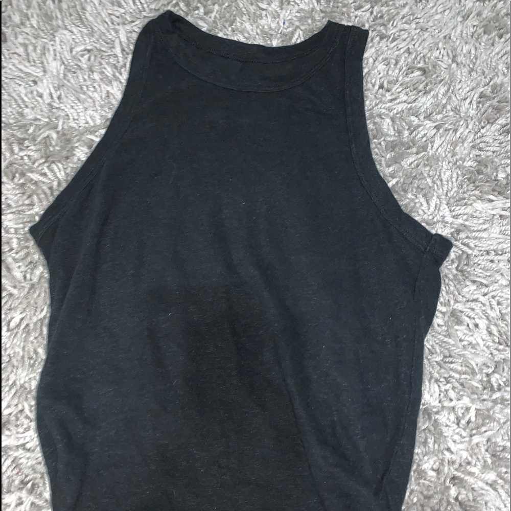 Black workout tank